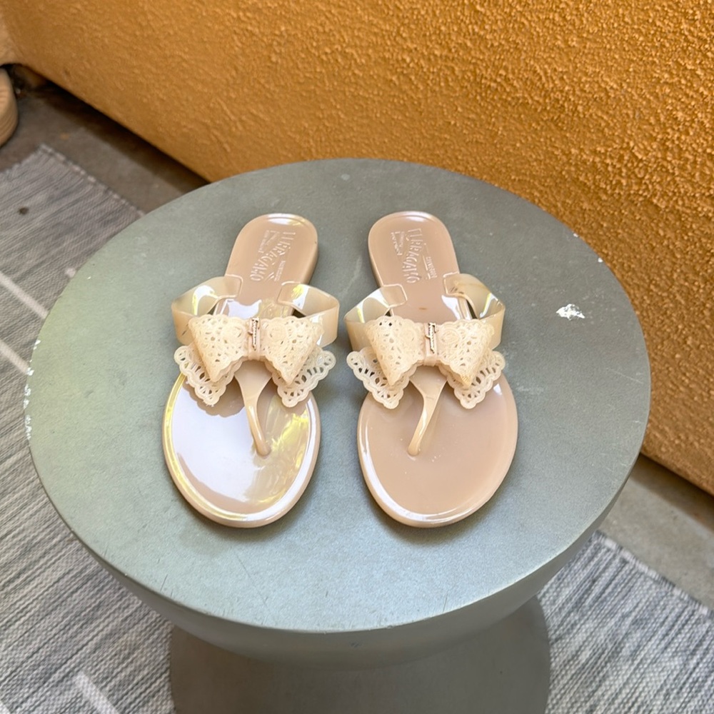 Salvatore Ferragamo Beige Bow Slippers